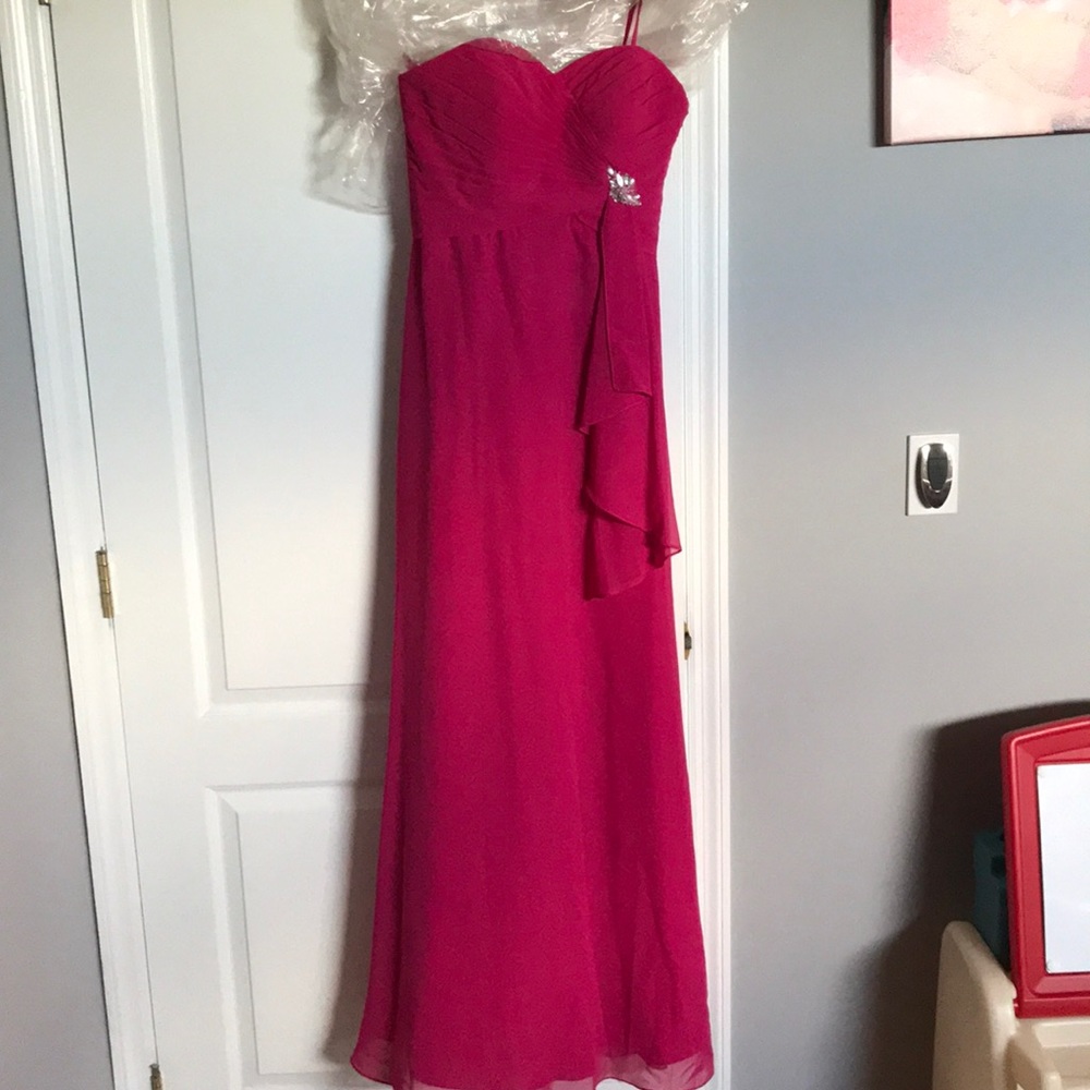 Da Vinci bridesmaid dress